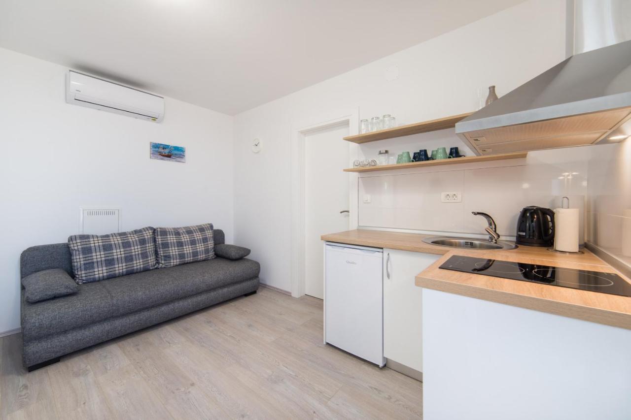 Camping Homes Grot Gradac  Exterior photo